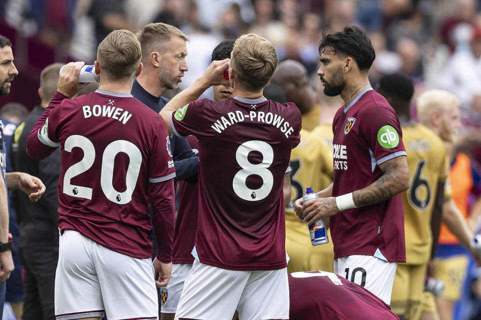 篮球勇士明星球员连场高得分